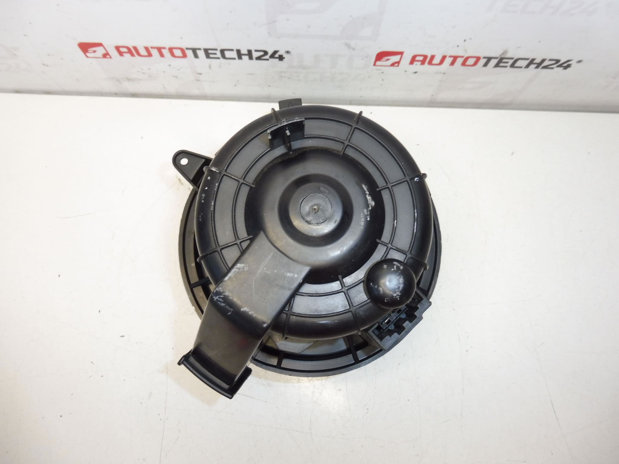 Ventilator grijanja Valeo Citroën Peugeot T4190001 6441CR - Slika 2