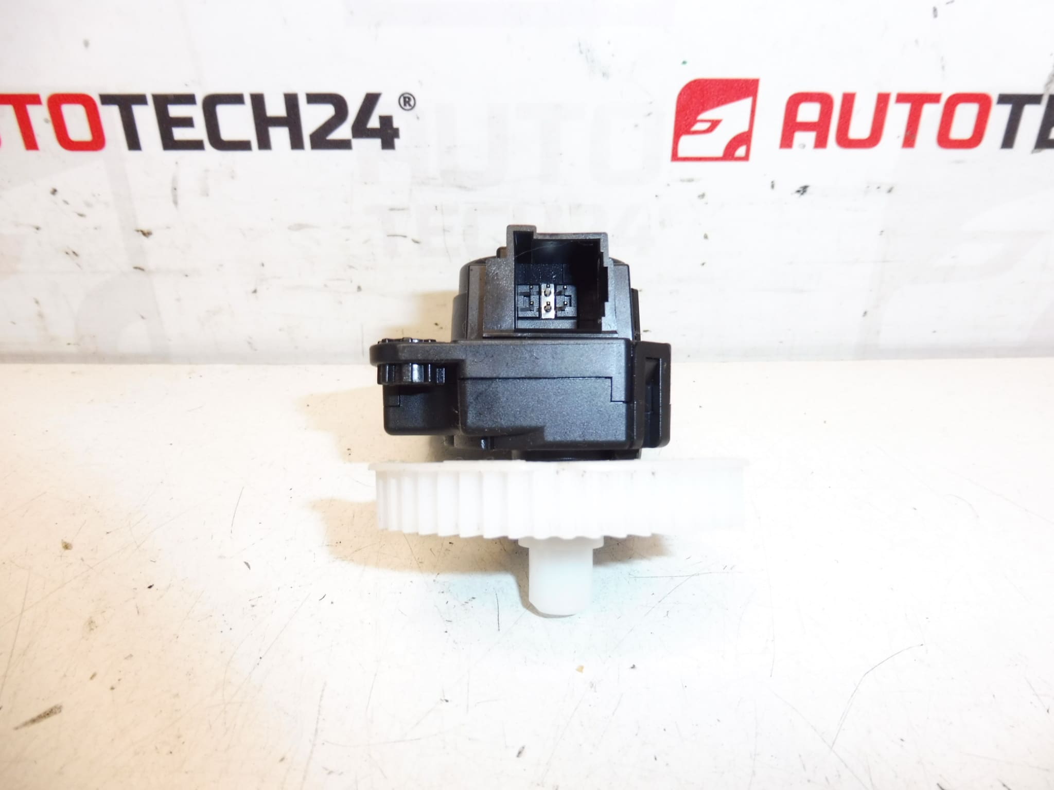 Servomotor grijanja BEHR Citroën Z5509001 2706149C 647997 - Slika 2