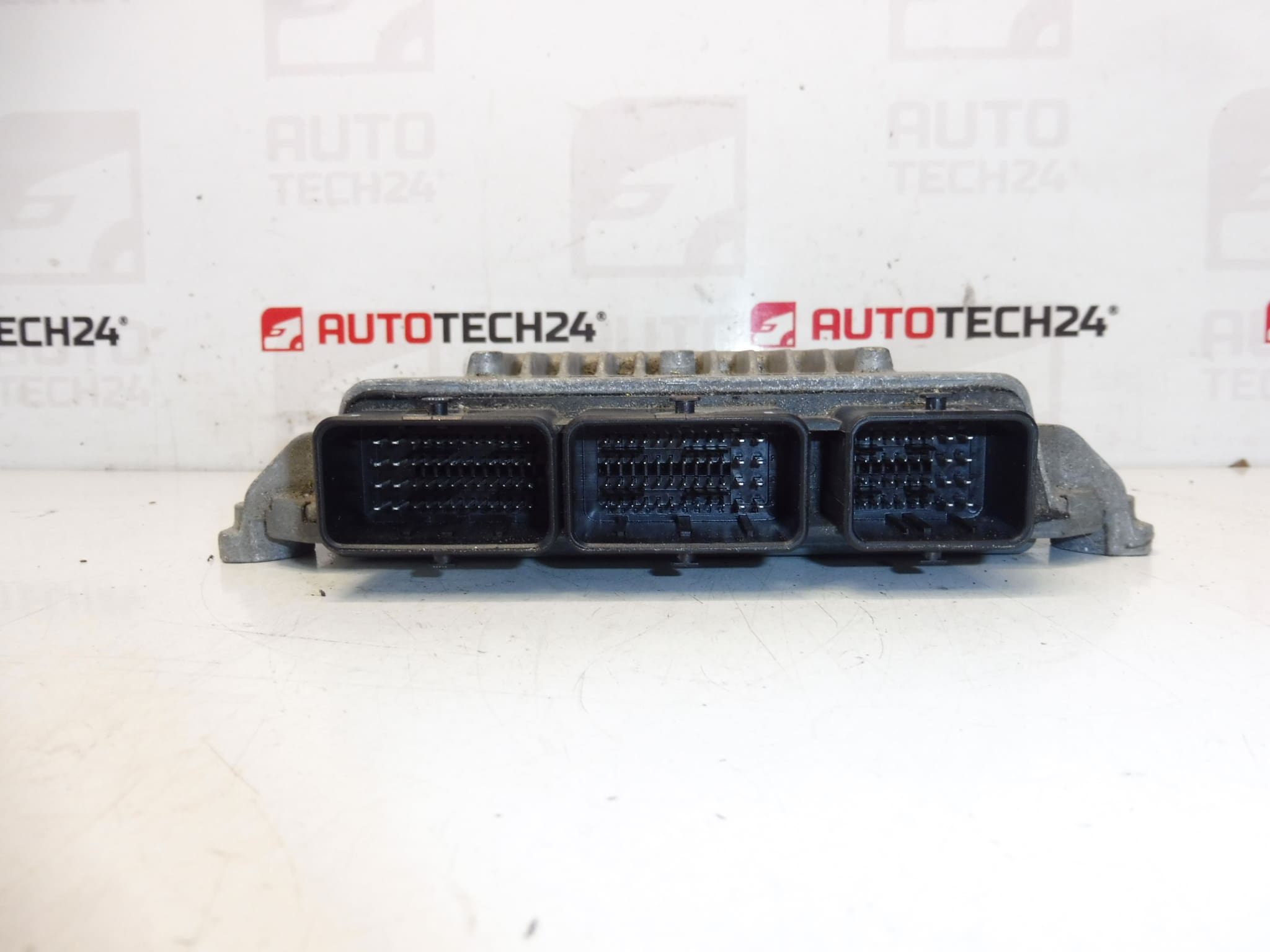 Upravljačka jedinica (ECU) Siemens VDO SID803A 5ws40690B-T 9661642180 9666095880 - Slika 2