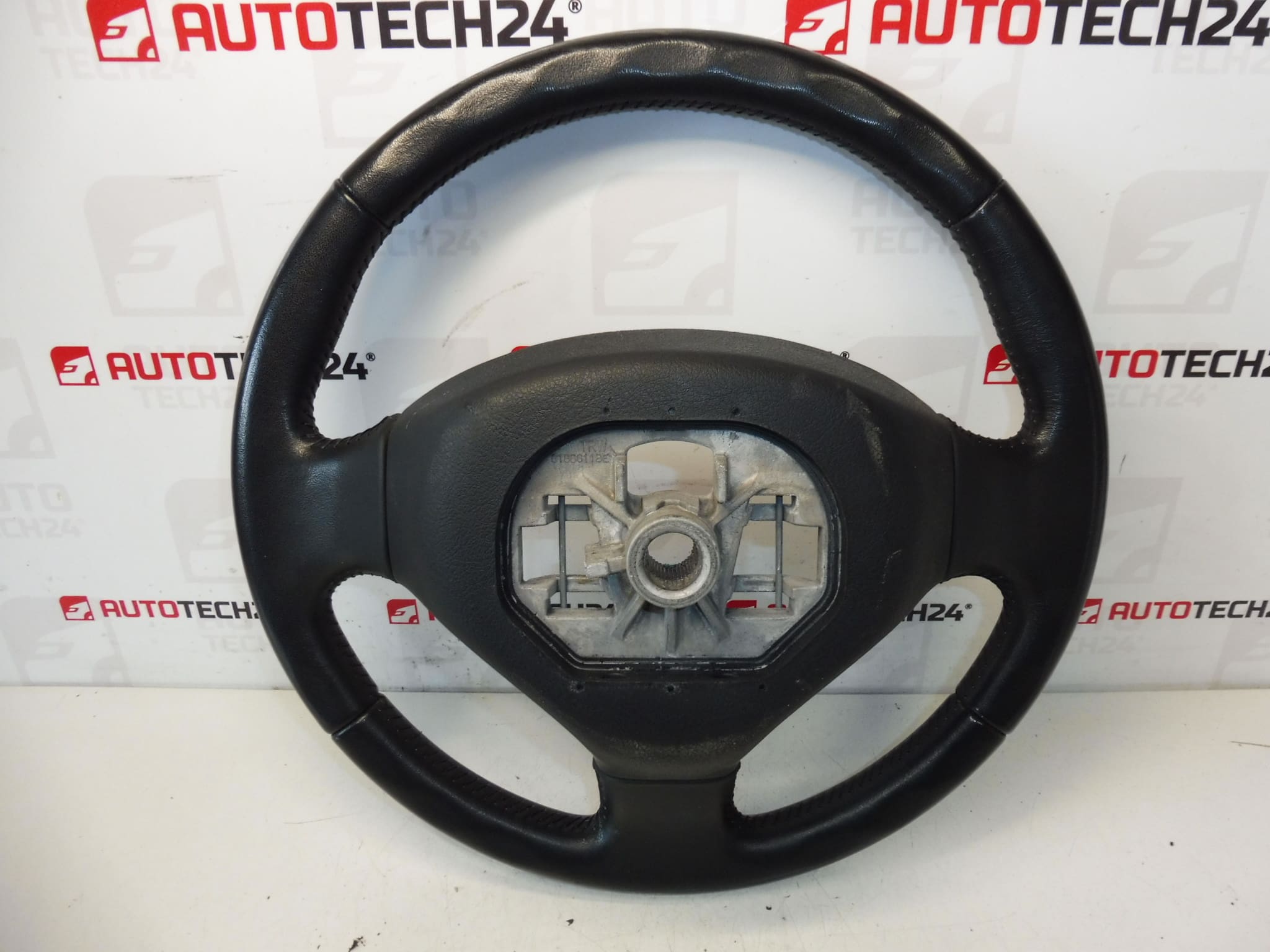 Volan Peugeot 3008 5008 96866138ZD - Slika 2