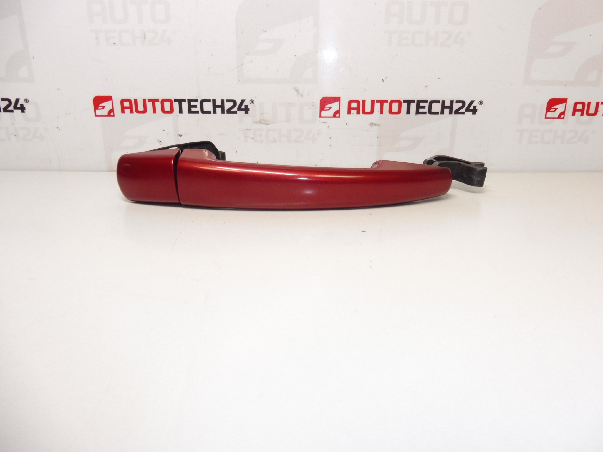 Kvaka vrata Citroën Peugeot crvena EKQD 9101GH