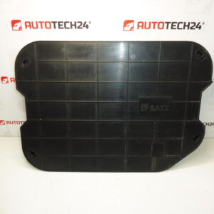 Komplet rabljenih alata za Citroën C4 Picasso: dizalica, ključ i vučno oko (6736A7, 674418, 672594, 671809, 671739)