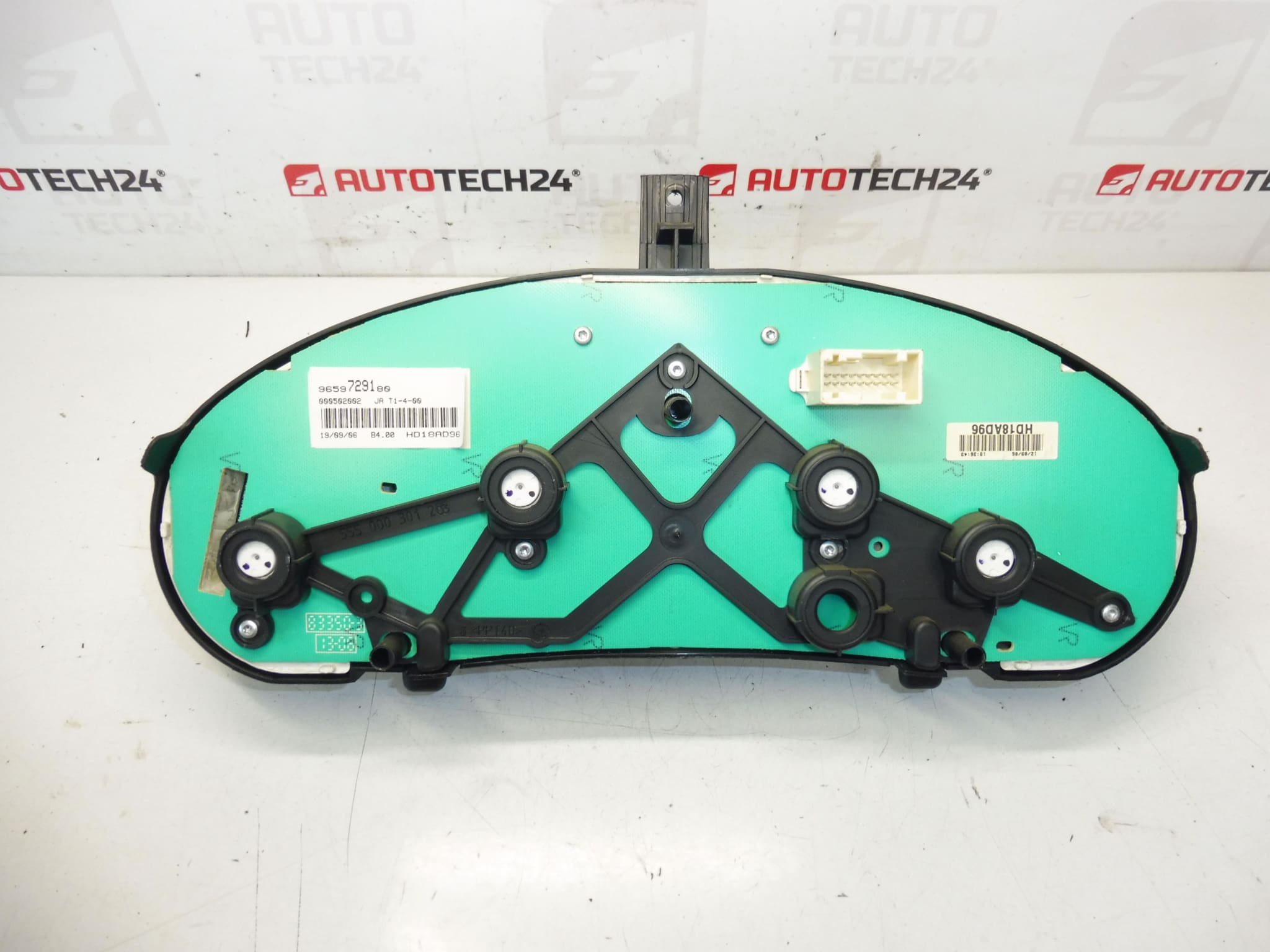 Obrtomjer i instrumentna ploča Peugeot 206 9659729180 6106LL - Slika 2
