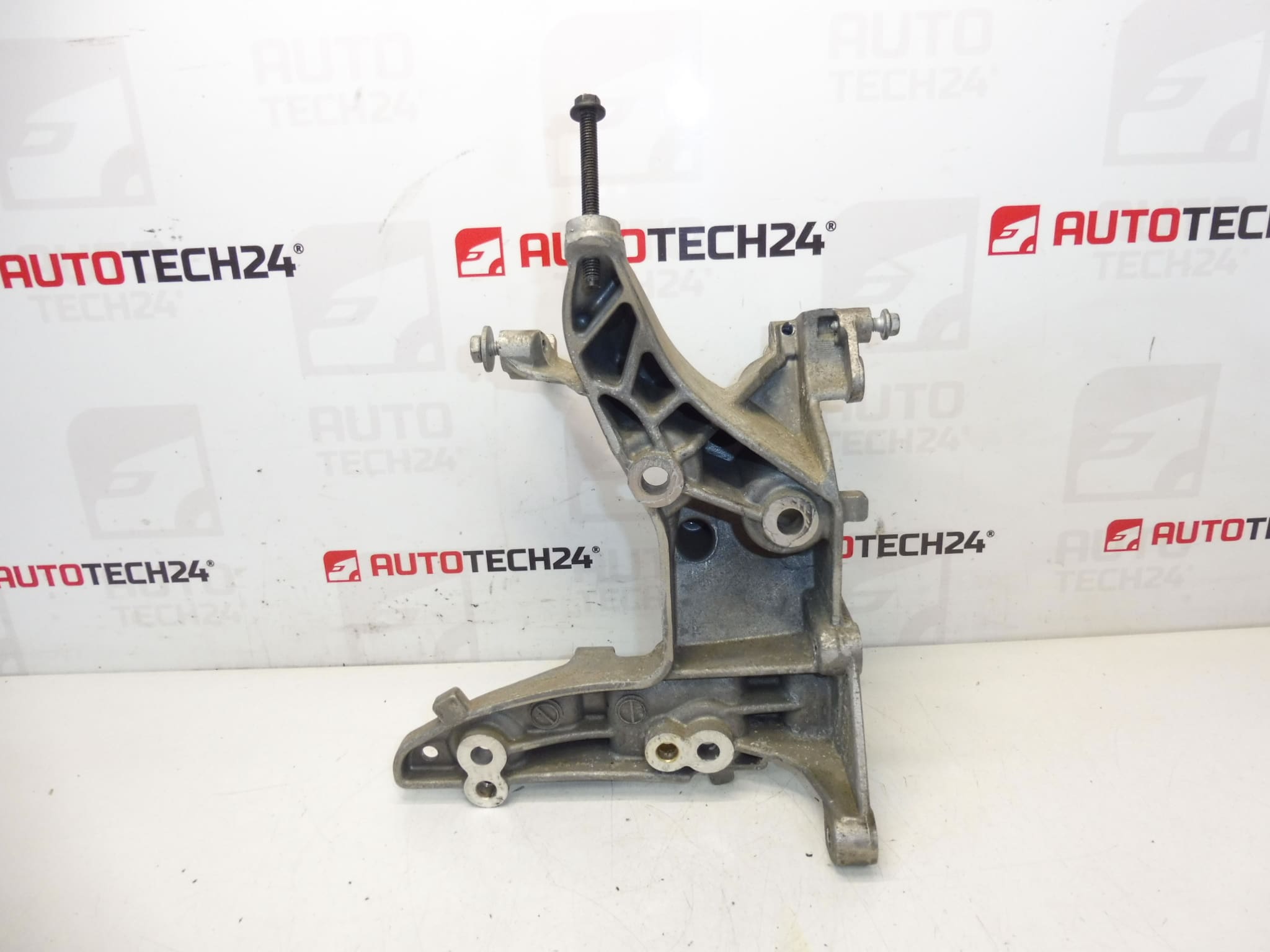 Nosač alternatora Citroën Peugeot 9684613880 5706N9 - Slika 2