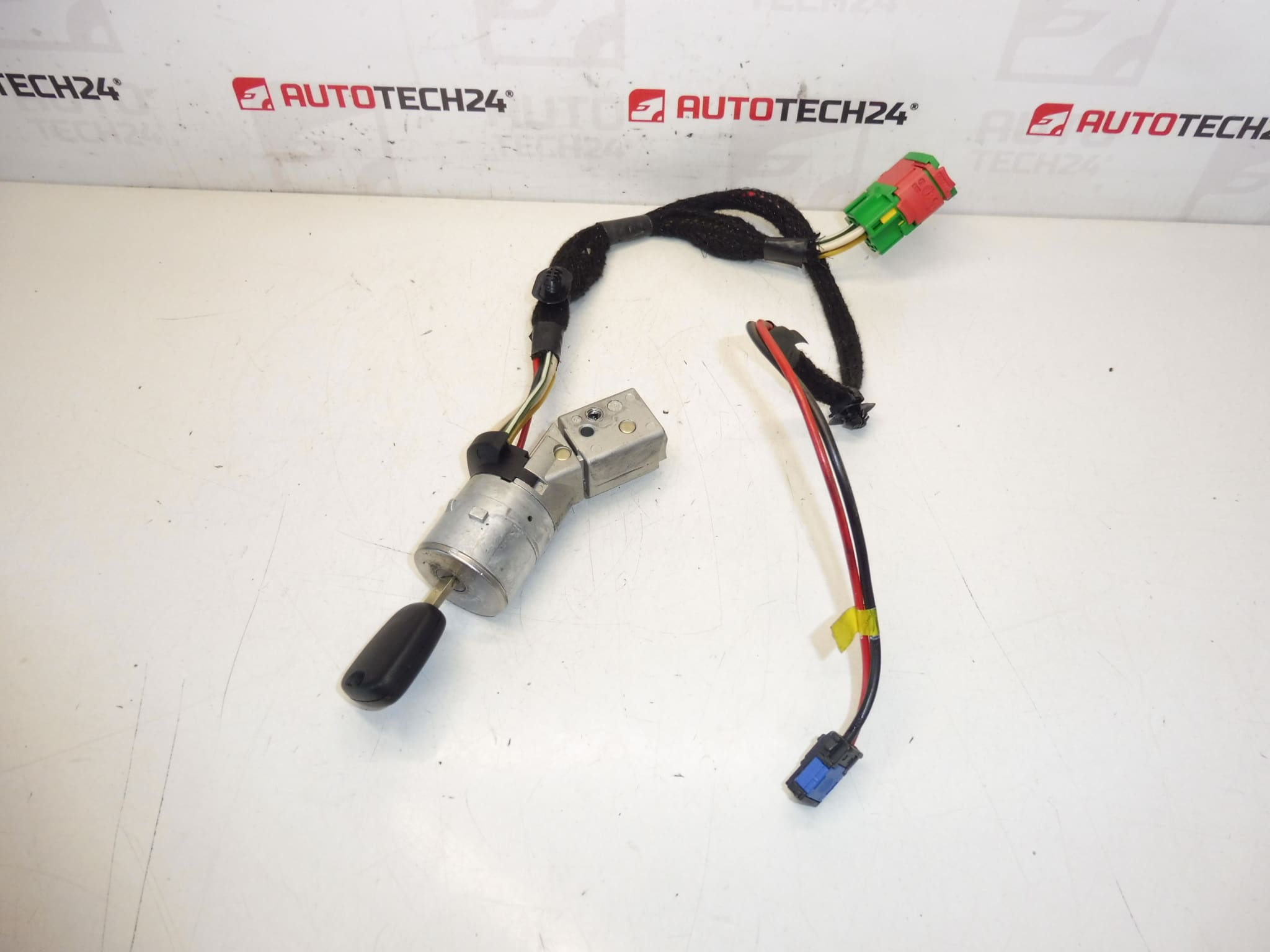 Razvodna kutija 1 ključ Peugeot 307 4162AS
