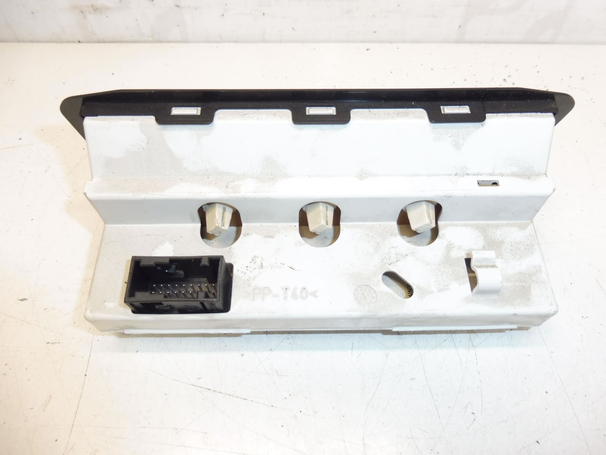 Zaslon za Peugeot 206 96616372XT 6155CQ - Slika 2