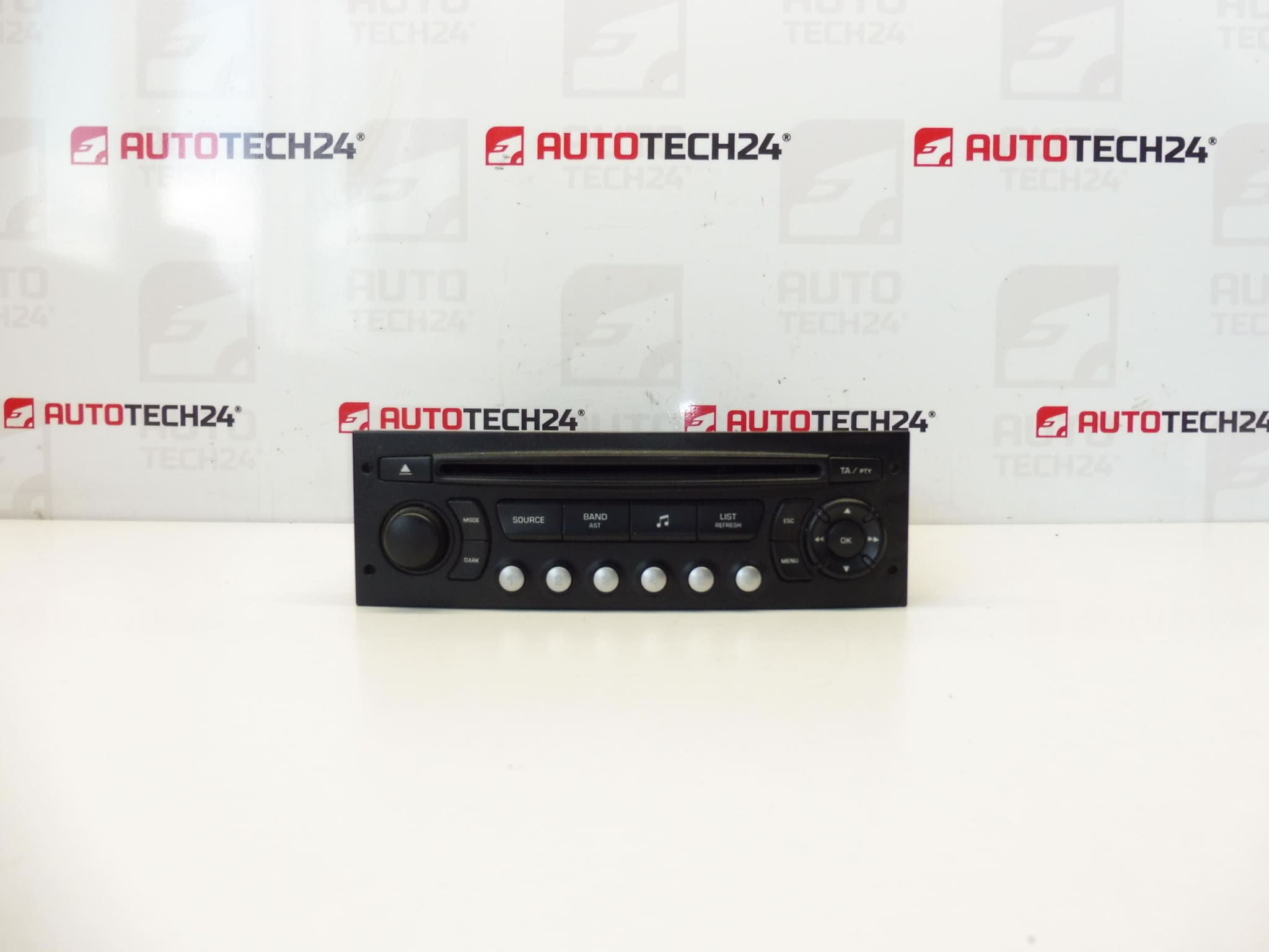 Automobilski radio s CD Blaupunkt RD4 N1 - 02 Citroën Peugeot 9660646477
