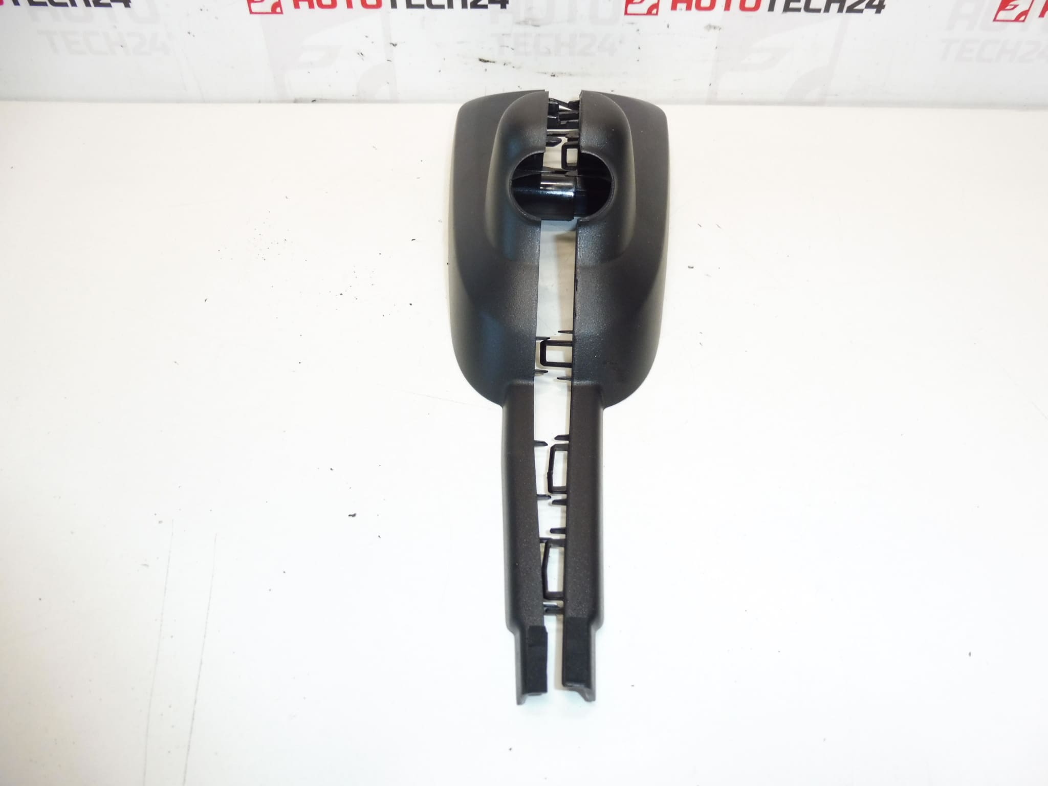 Poklopac unutarnjeg retrovizora Peugeot 3008 i 5008 8153XT 8153XV