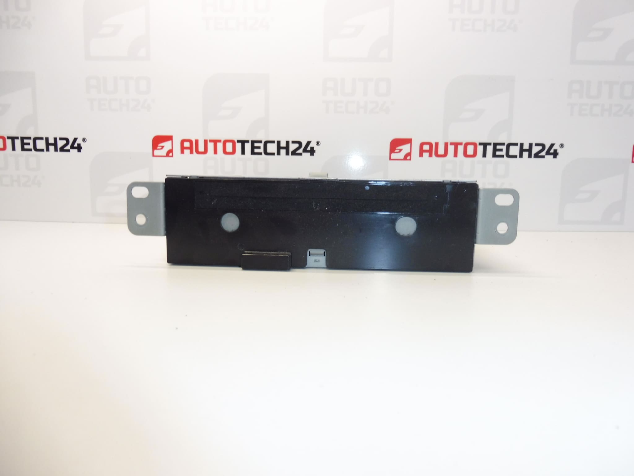 Auto radio sa CD-om Citroën C4 II 9676838180 6574SQ