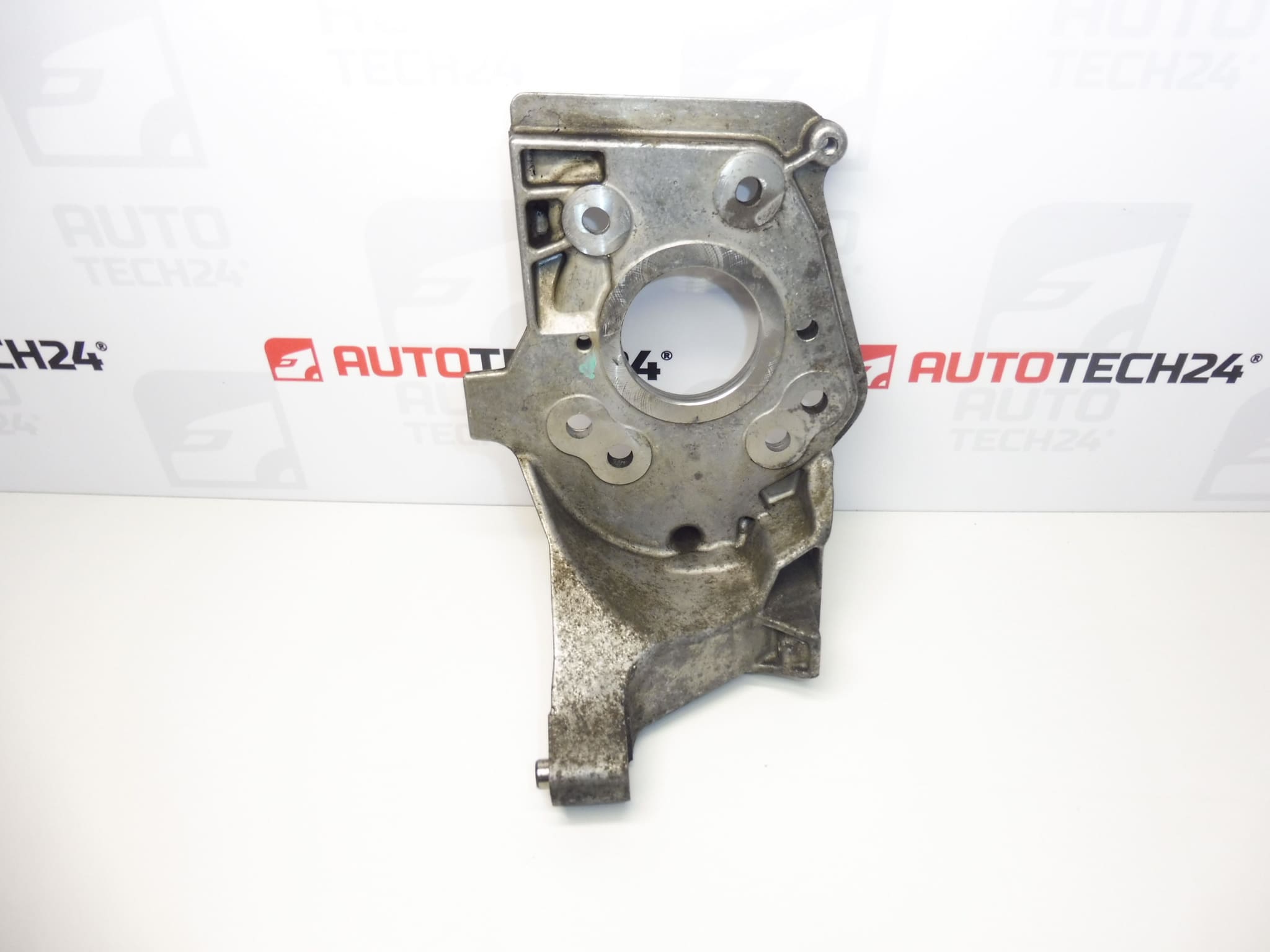 Držač pumpe za ubrizgavanje 1.6 HDI Bosch 9684778280 192689