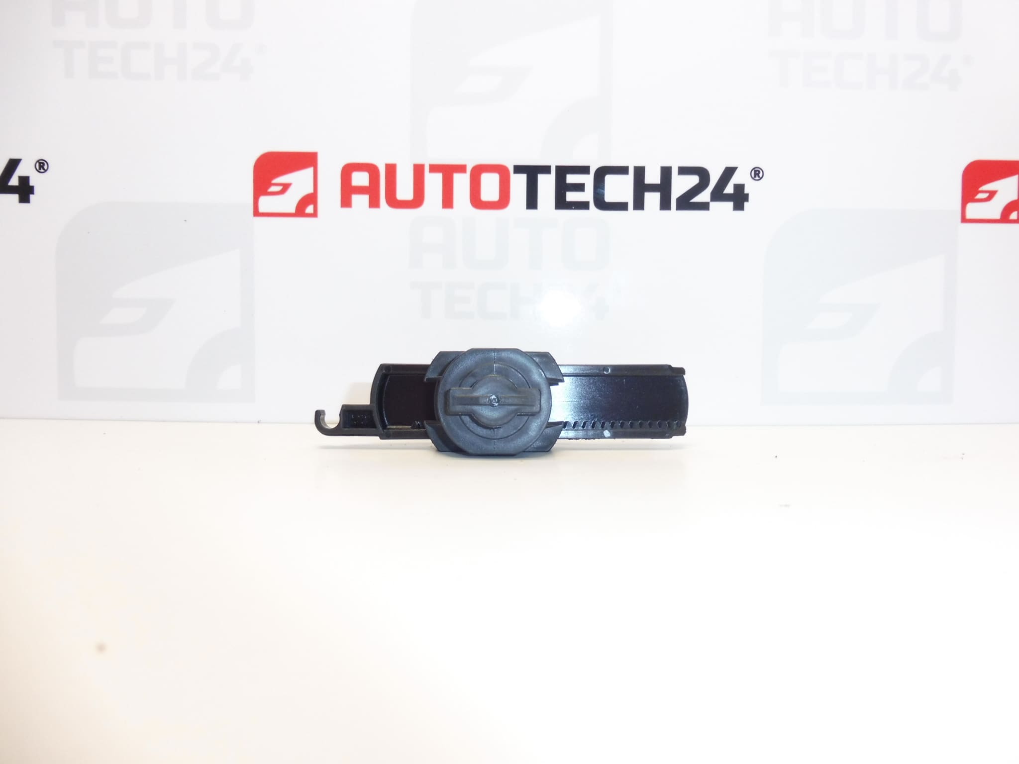 Kočnice pretinca za rukavice Citroen C4 II B7 i DS4 8218ZL