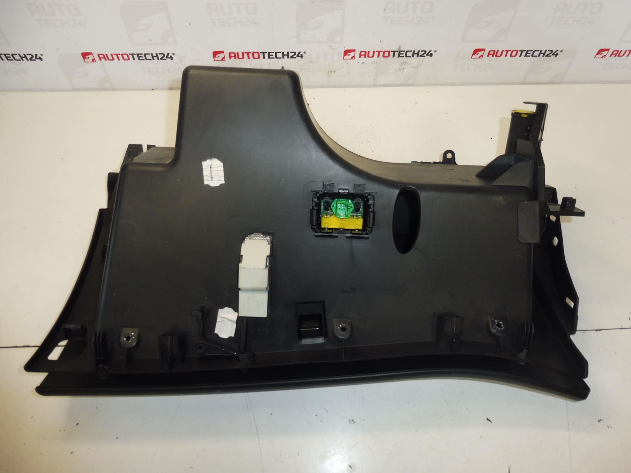 Pretinac za odlaganje Citroën C4 Picasso 8218FH 8218FF 8226CY - Slika 2