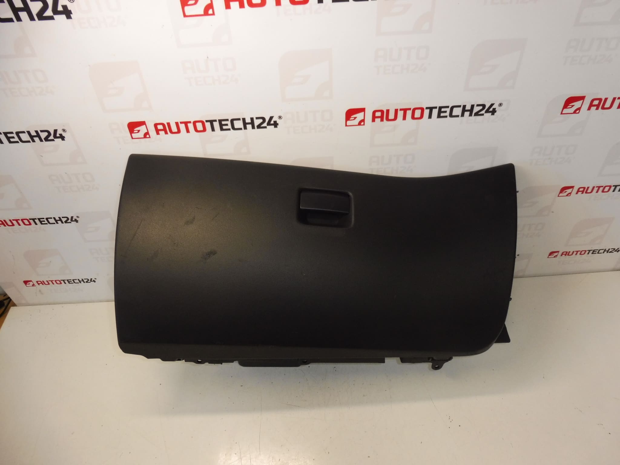 Kutija za pohranu Citroën C4 Picasso 8218FH 8218FF 8226CY