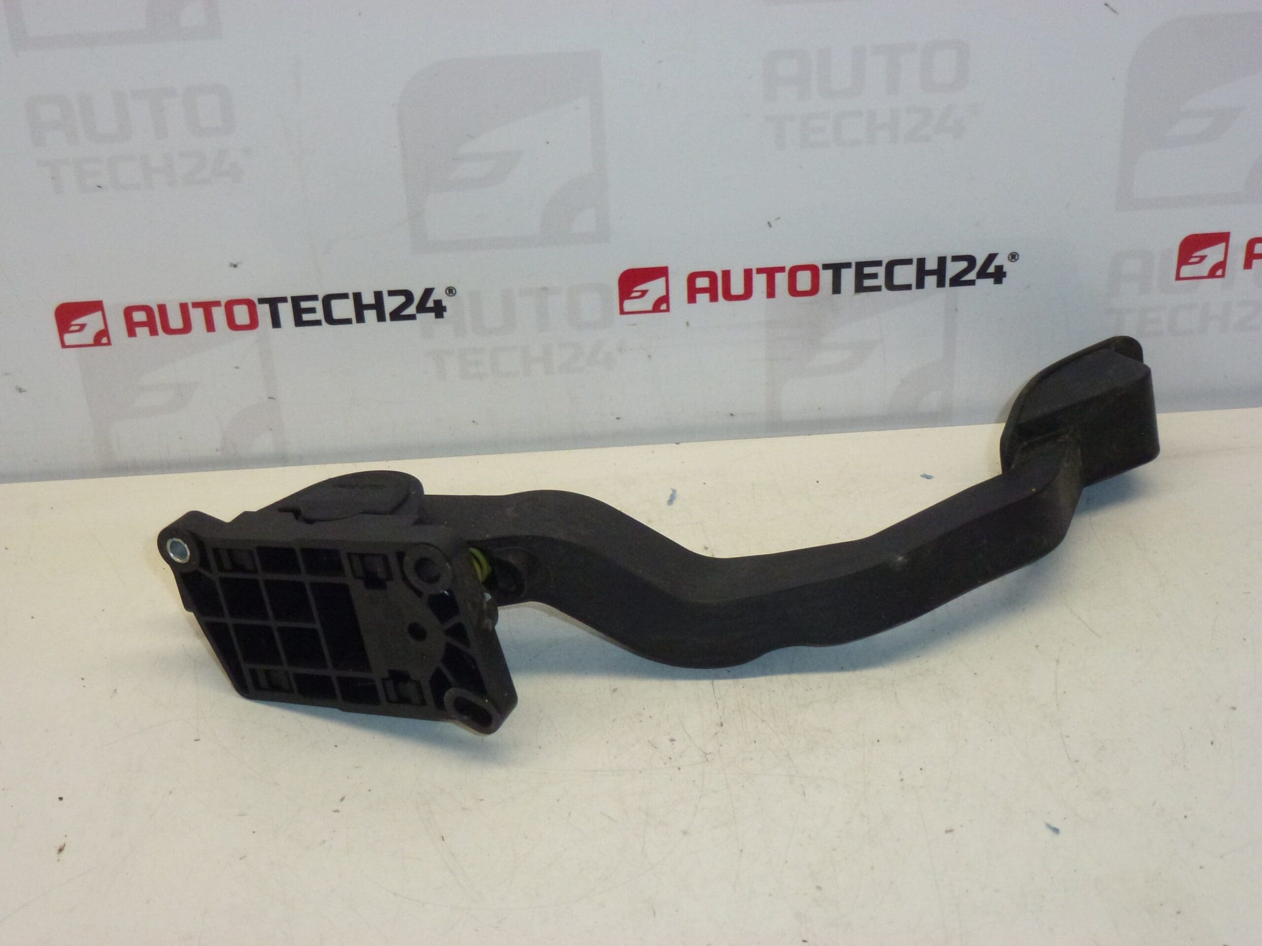 Pedala za gas Peugeot 206 Bosch 9645852280 0280752237 1601Q2 - Slika 2