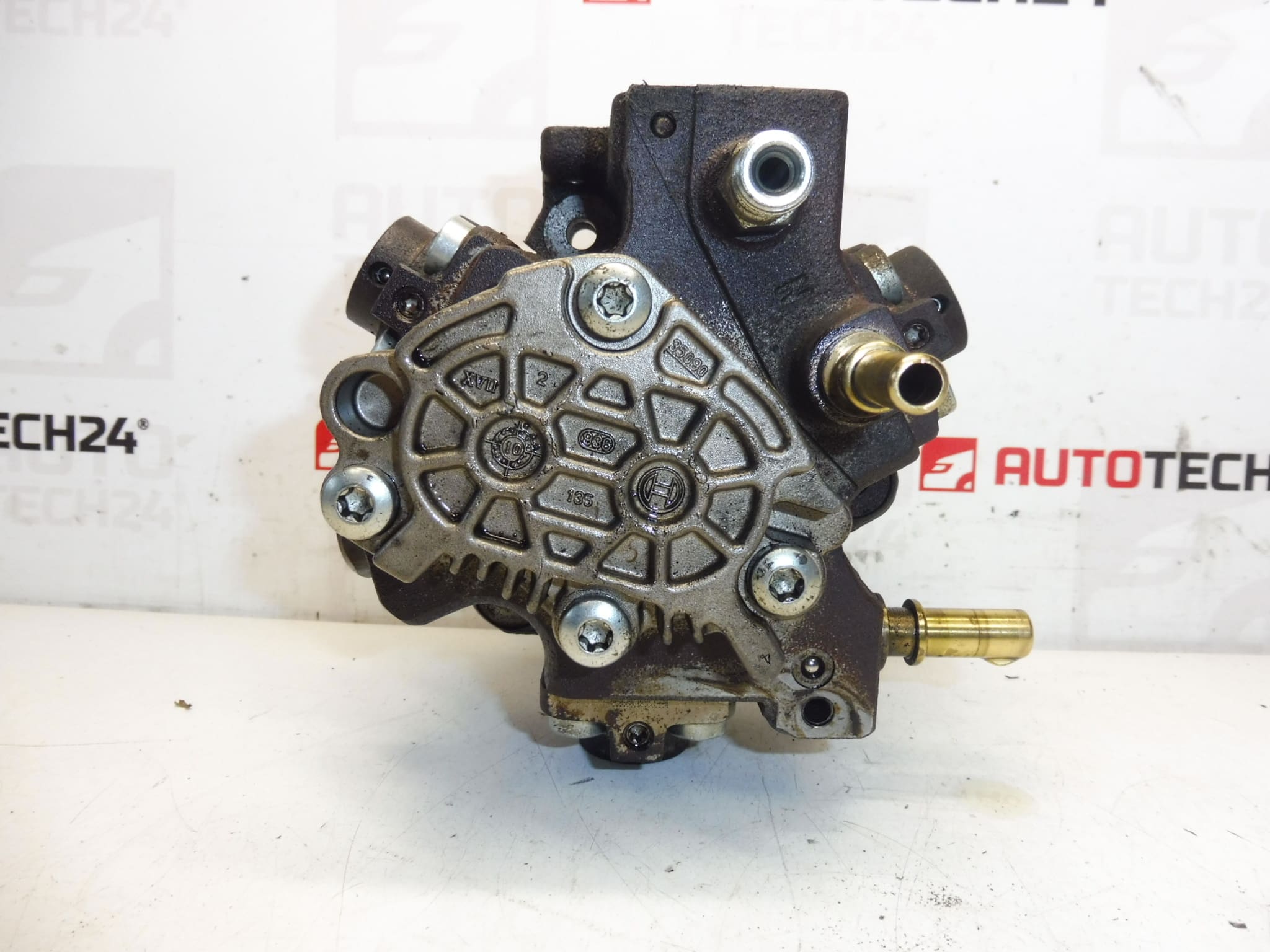 Pumpa za ubrizgavanje goriva 1.6 HDI pređeno 101000 km Bosch 0445010102 9683703780 - Slika 2