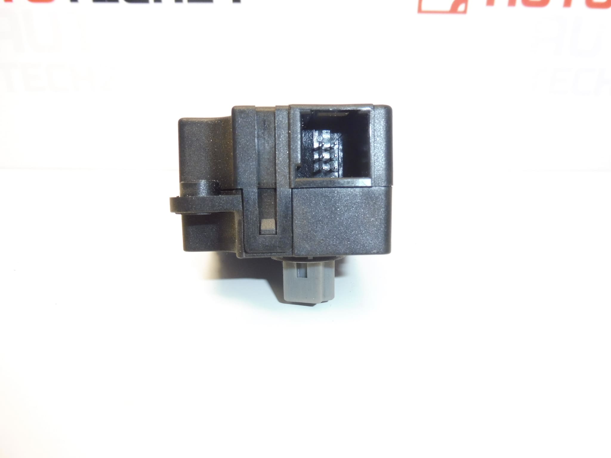 Servomotor Valeo za grijanje Citroën i Peugeot T1006419G 2303111B - Slika 2
